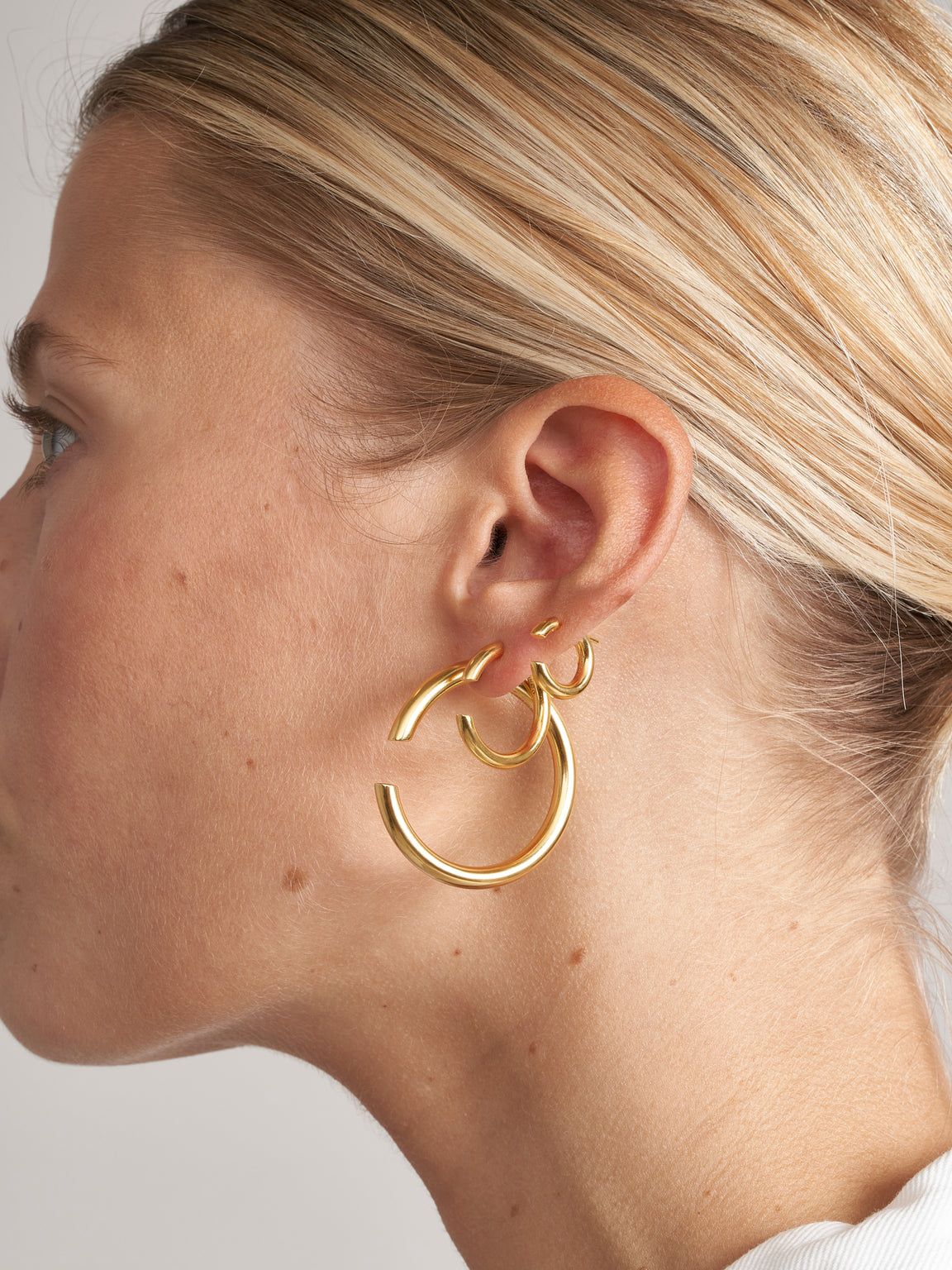 MARIA BLACK | DISRUPTED 40 EARRING GOLD1