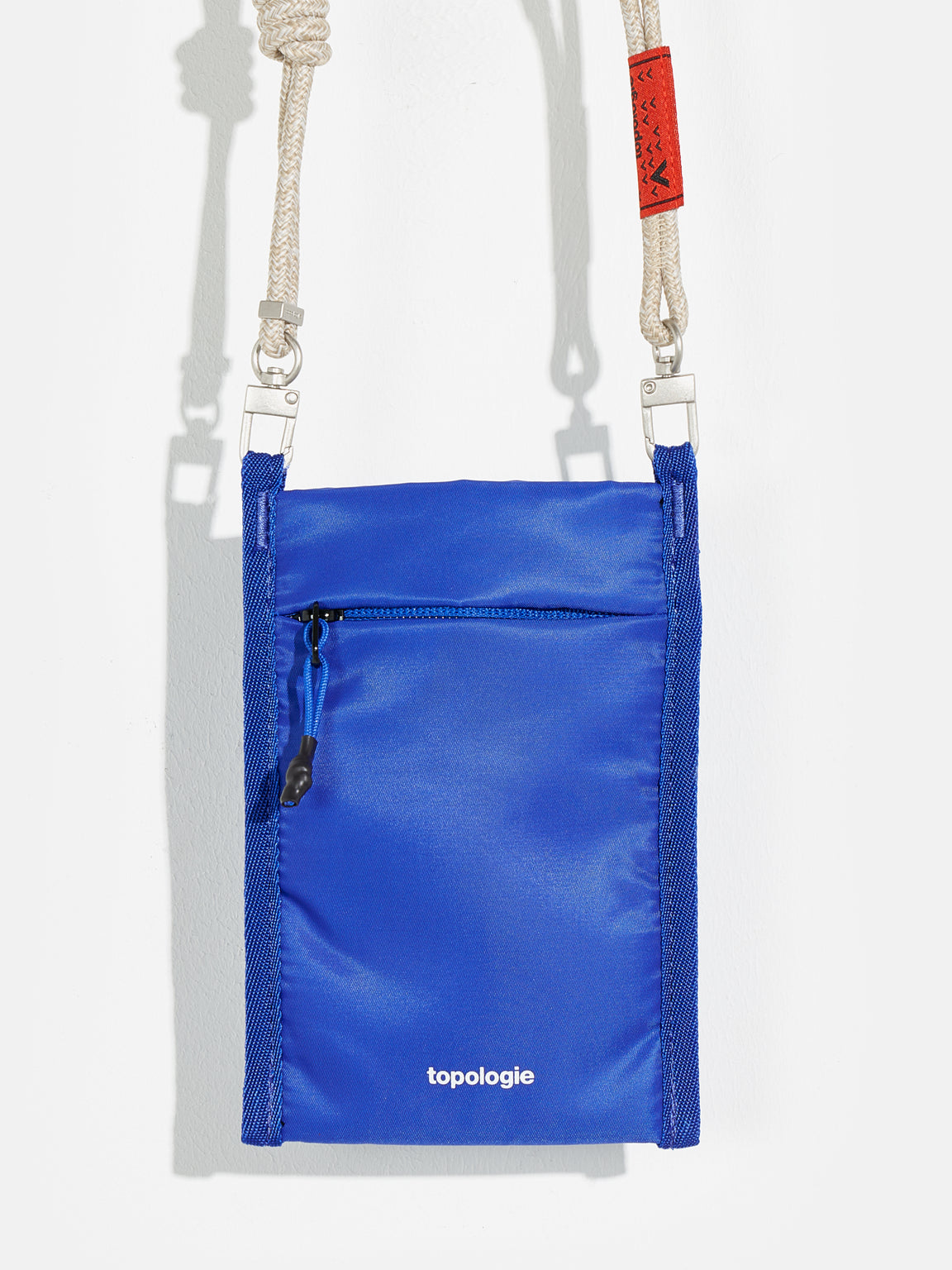 Topologie | Wares Bag Phone Sleeve | Bellerose E-shop